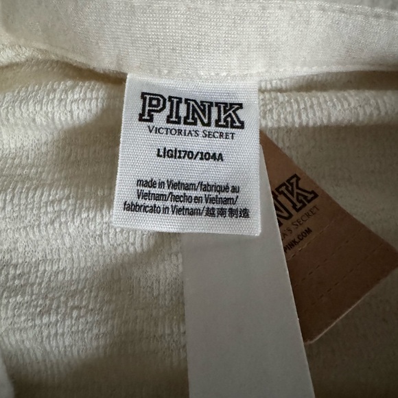 Cream colored Shakett - Picture 2 of 4